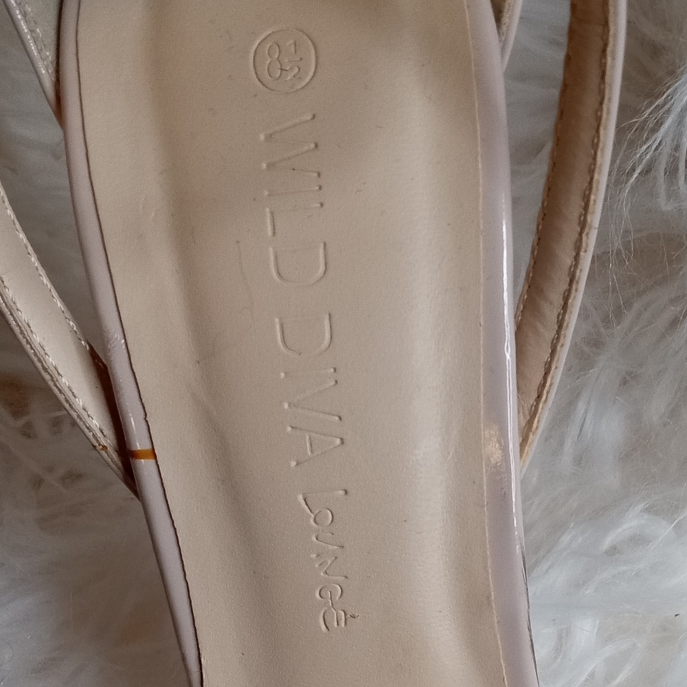 Wild Diva🔥Lounge Heels 8.5 Nude Tan - Picture 3 of 3